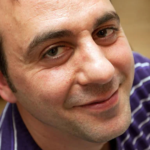 dentista especializado en implantes