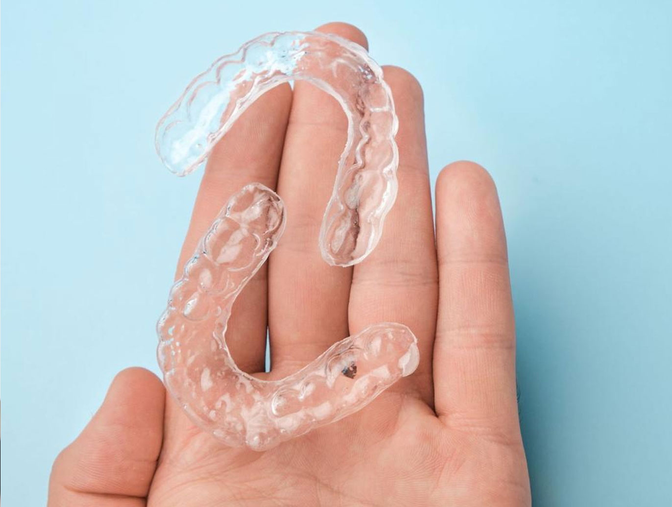 dentistas especializados en implantes invisalign